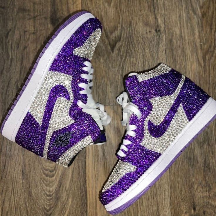 Bota Jordan 1 mid con cristales - Imagen 3