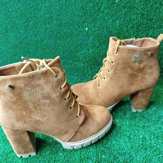 Bota Louis Vuitton  oferta - Imagen 1