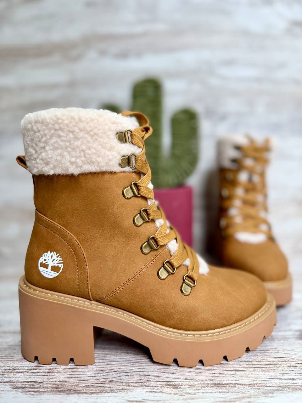 Bota Timberland tacón ancho - Imagen 1