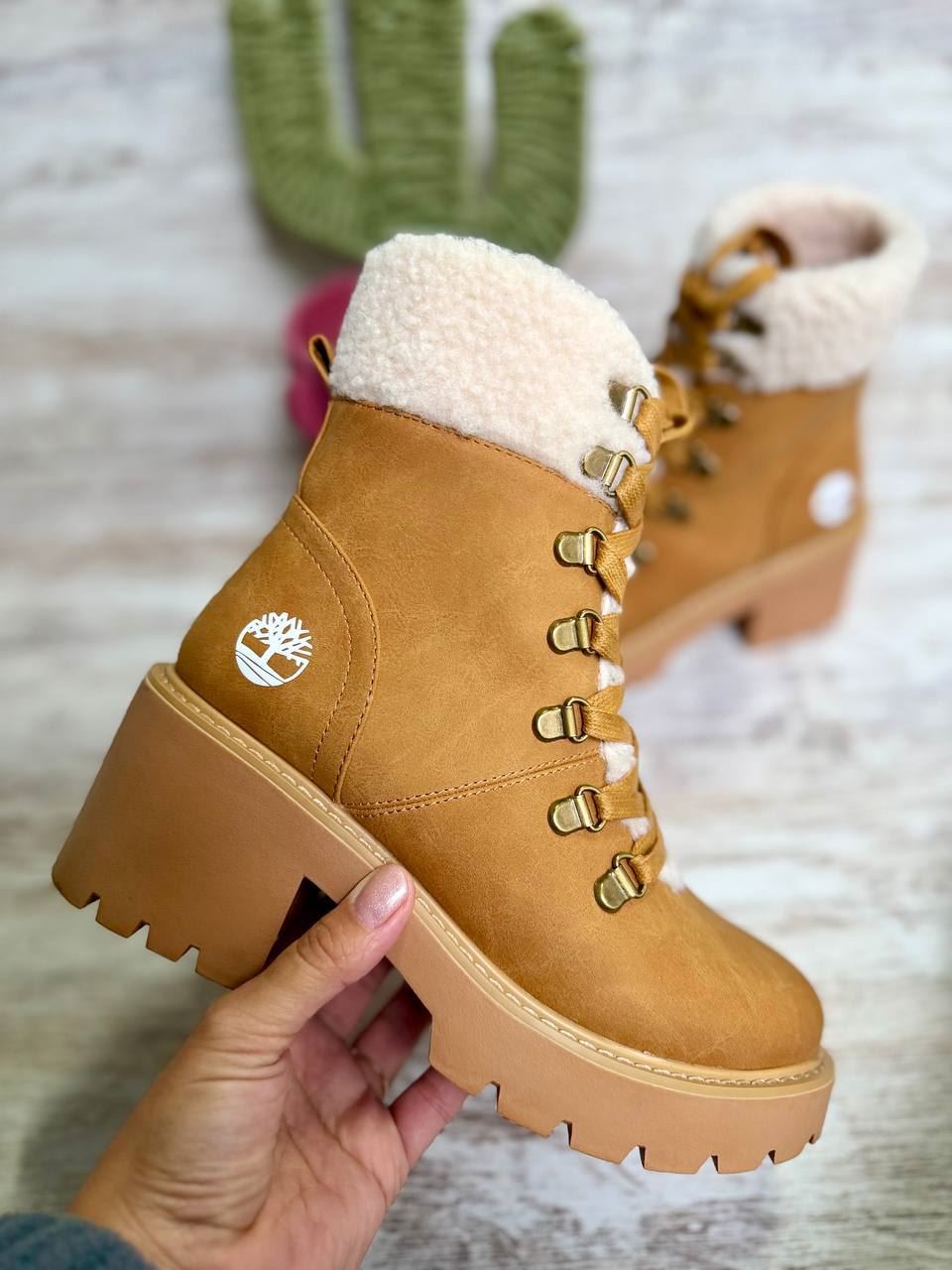 Bota Timberland tacón ancho - Imagen 2