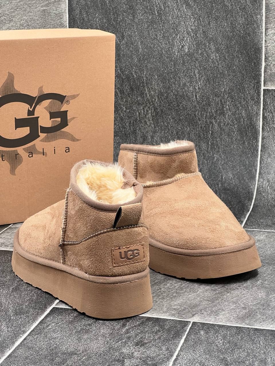 Botas con plataforma UGG classic ultra - Imagen 4