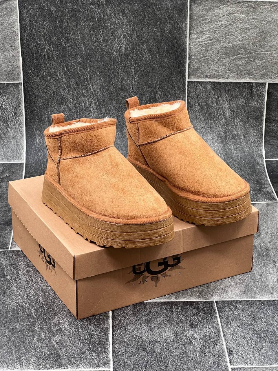 Botas con plataforma UGG classic ultra - Imagen 7