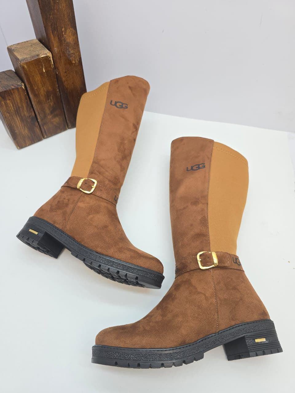 Botas de caña alta UGG - Imagen 4