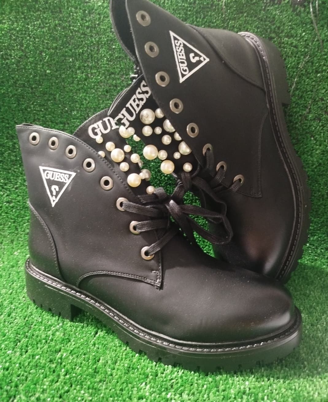 Botas Guess con perlas - Imagen 1