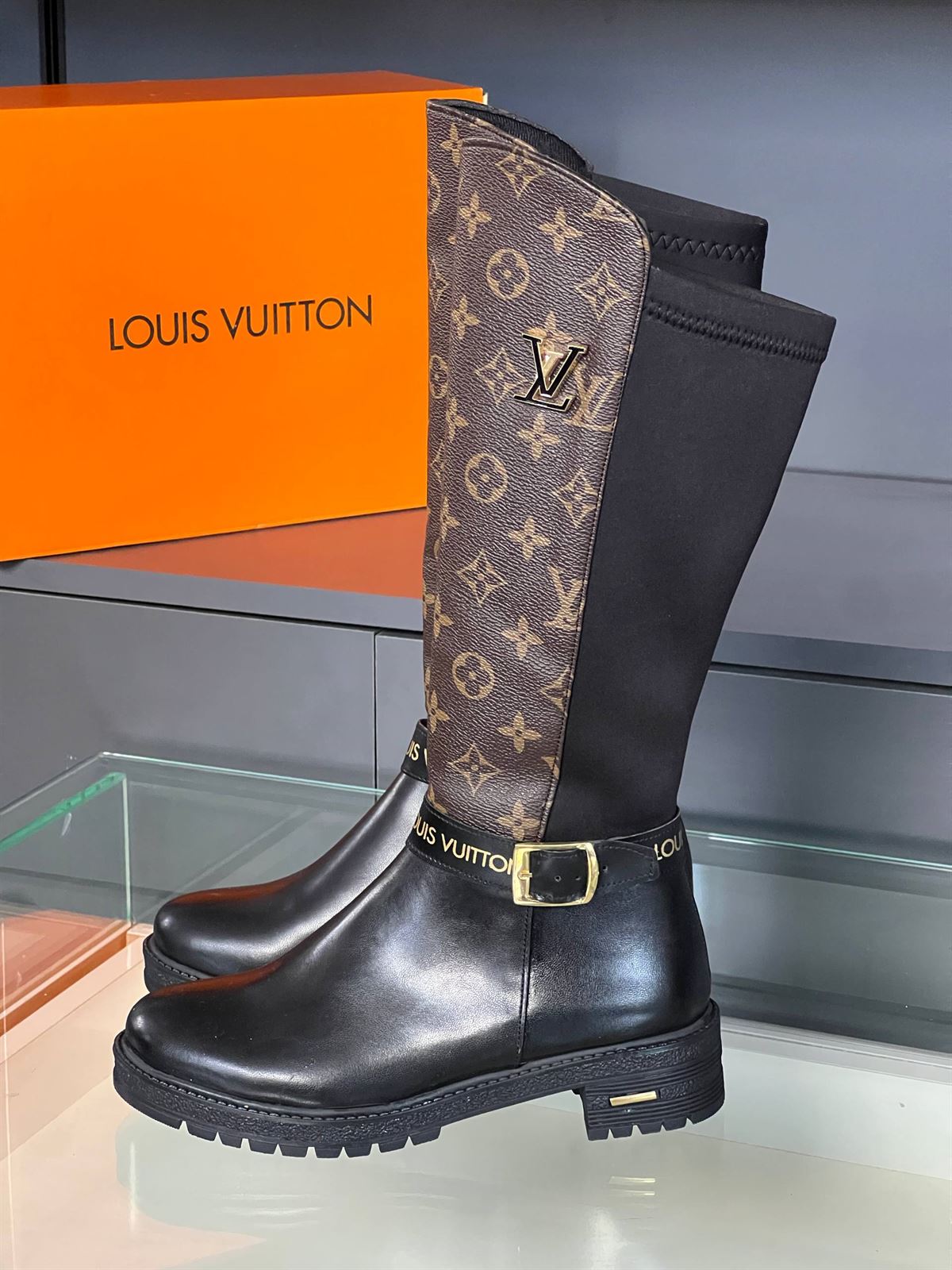 Botas Louis Vuitton - Imagen 2