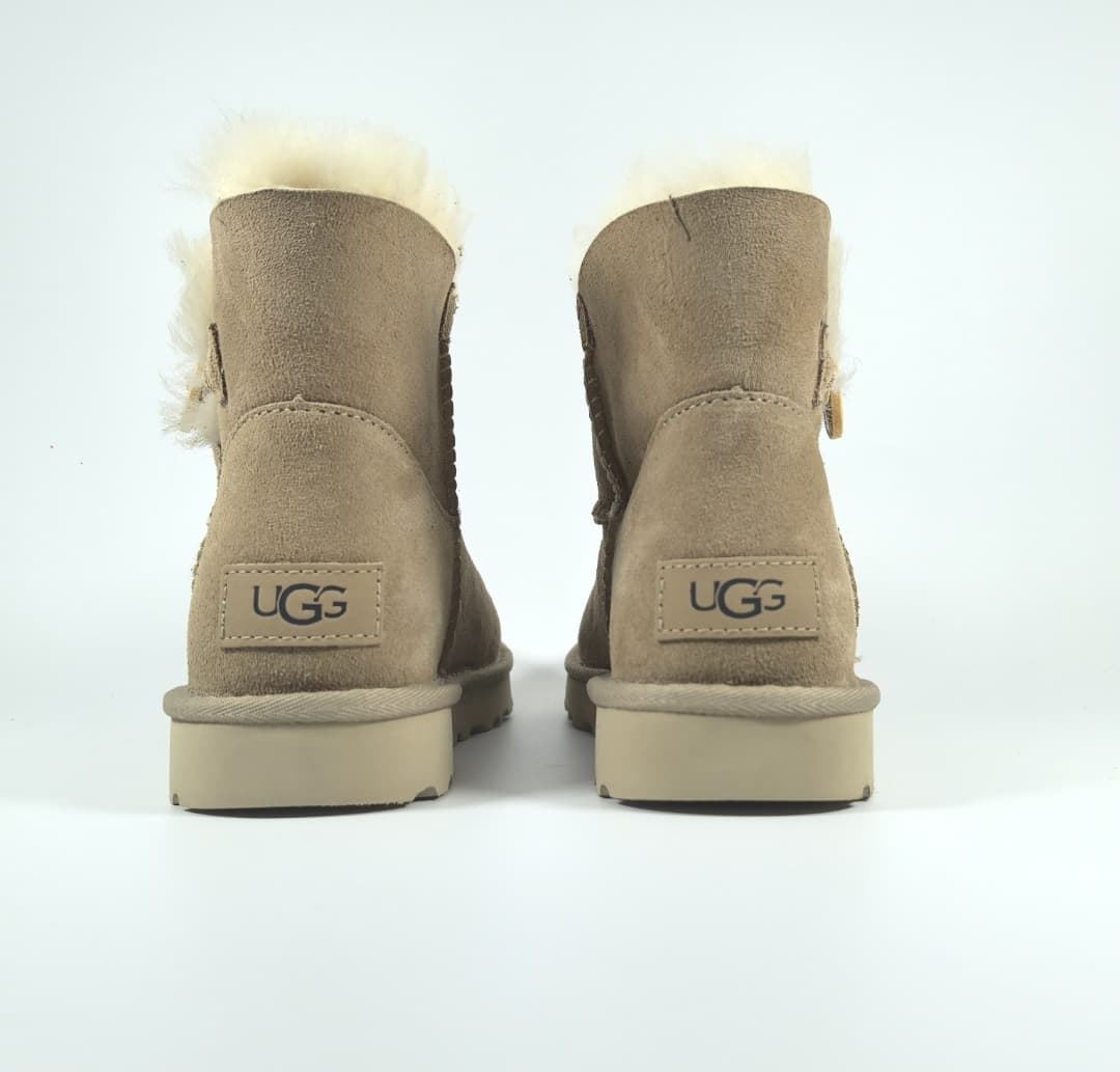 Botas UGG mini Bailey Button - Imagen 4