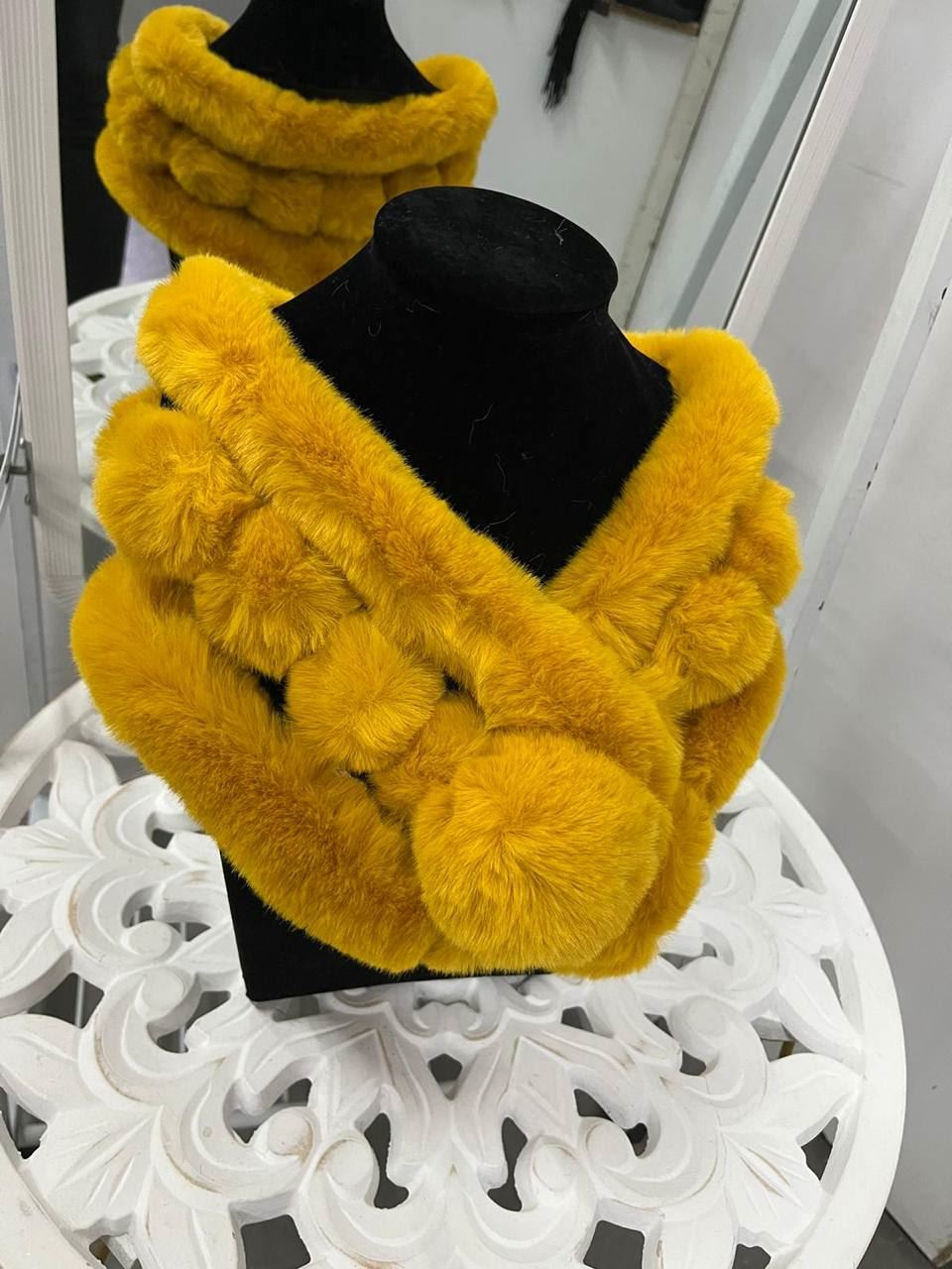 Bufanda calentita con pompón - Imagen 2