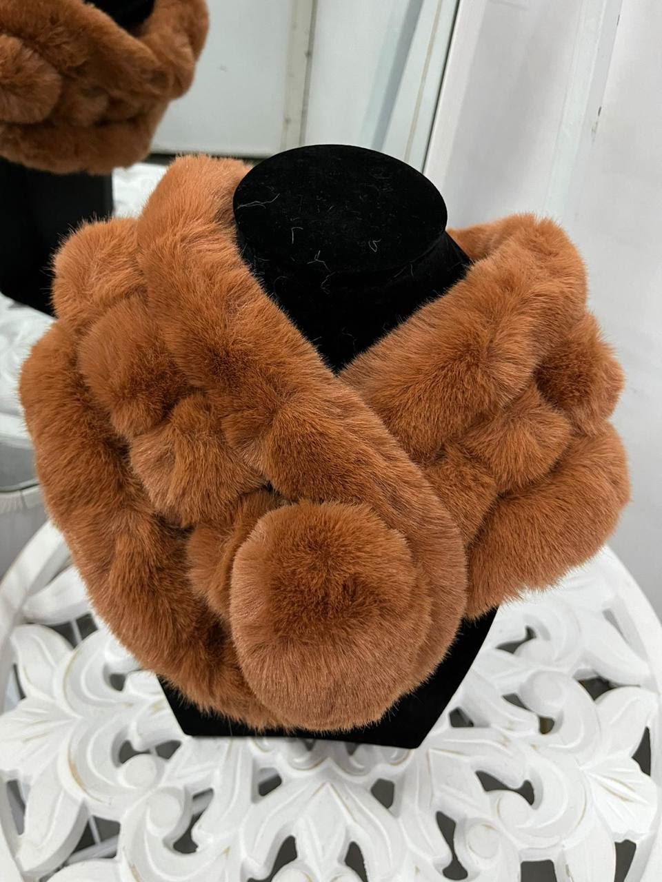 Bufanda calentita con pompón - Imagen 4