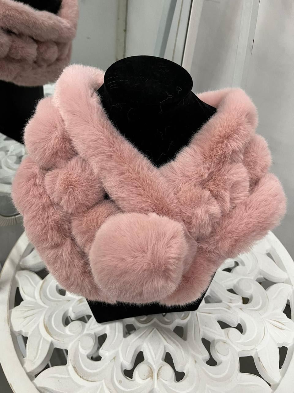 Bufanda calentita con pompón - Imagen 6