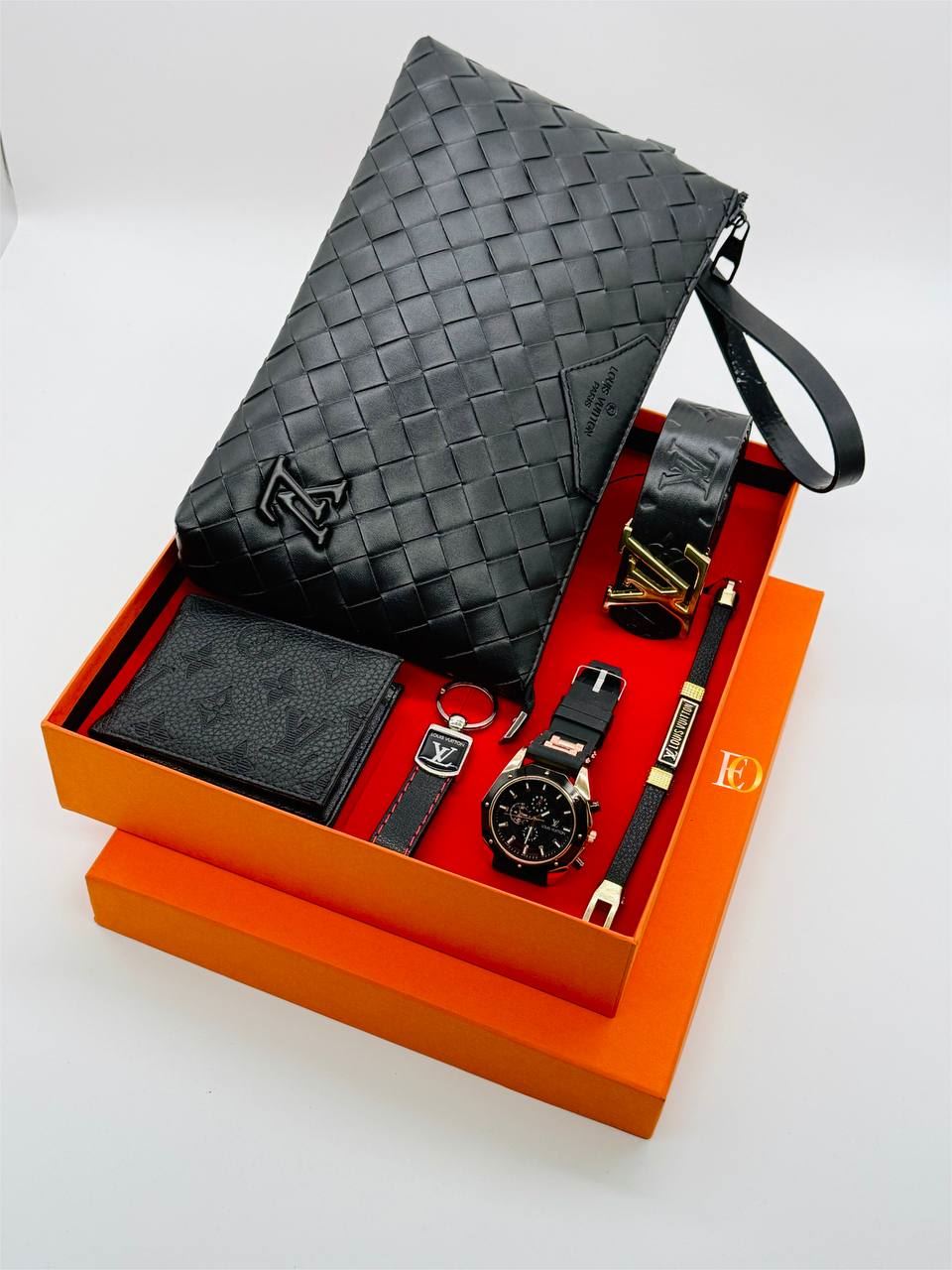 Caja de neceser reloj y cartera Louis Vuitton - Imagen 9