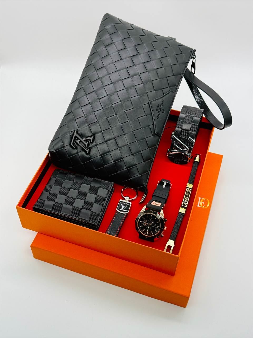 Caja de neceser reloj y cartera Louis Vuitton - Imagen 10