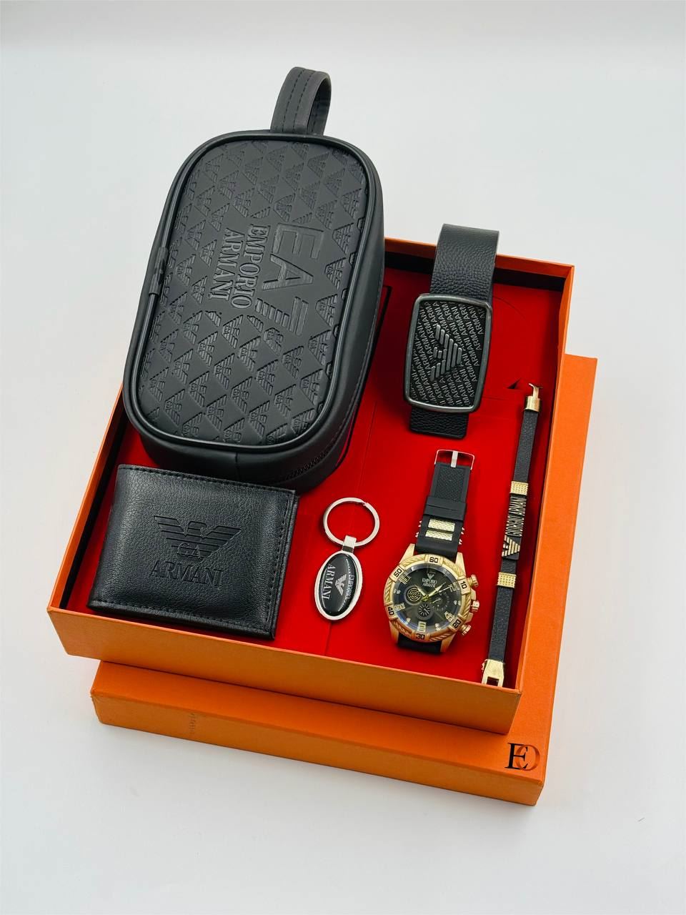 Caja regalo complementos neceser , reloj Emporio Armani - Imagen 3