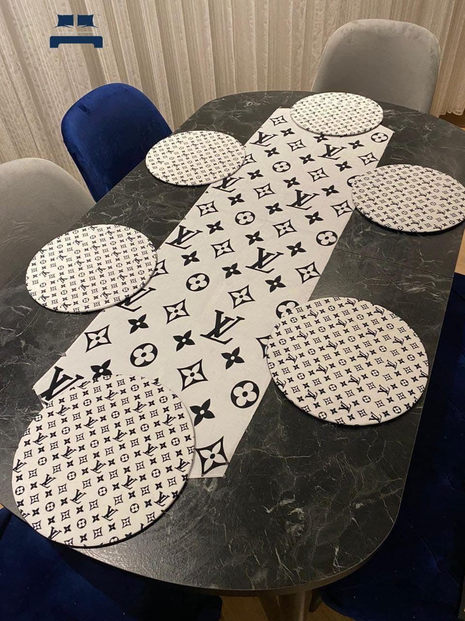 Camino de mesa y salvamanteles Louis Vuitton - Imagen 2