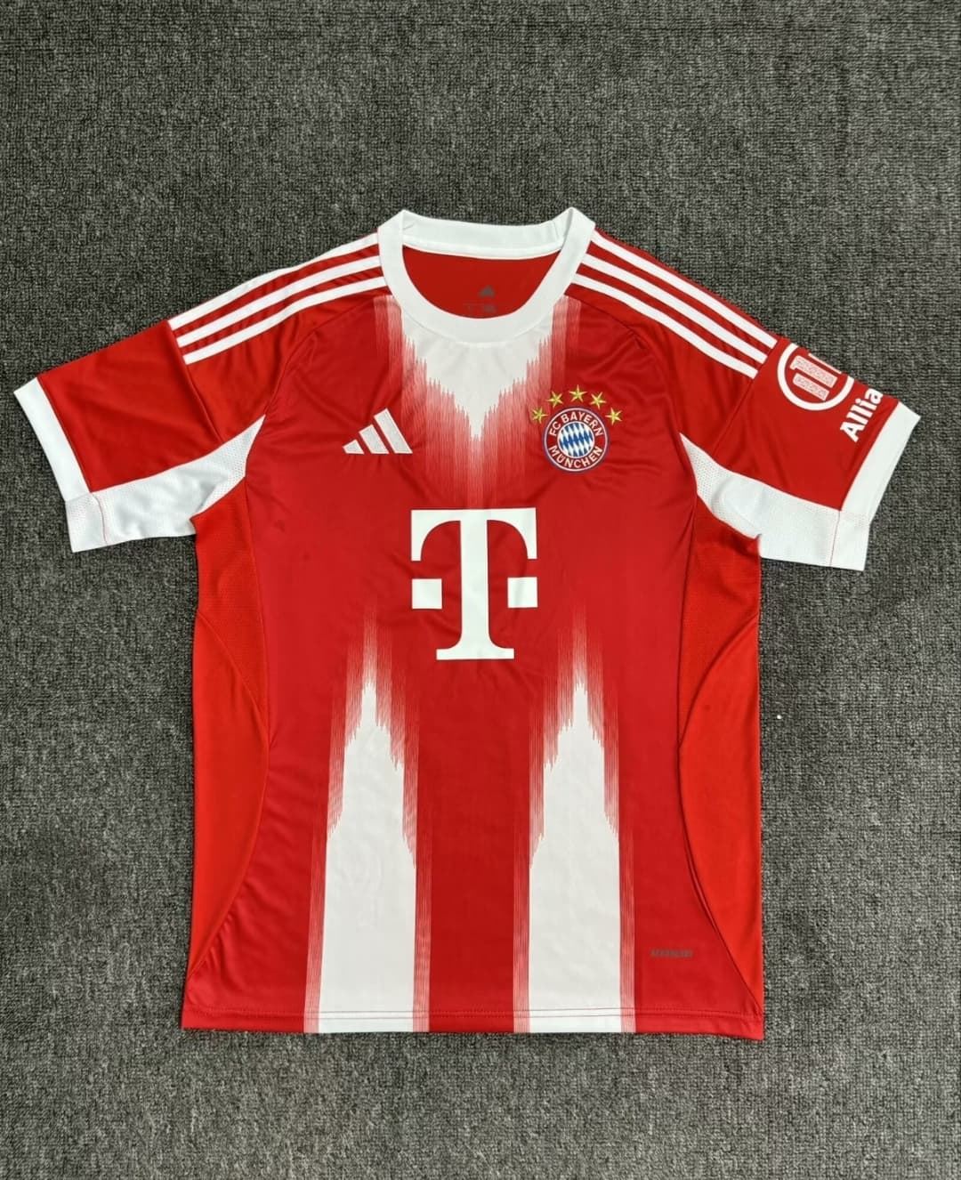 Camiseta Bayern Munich 25/26 - Imagen 1