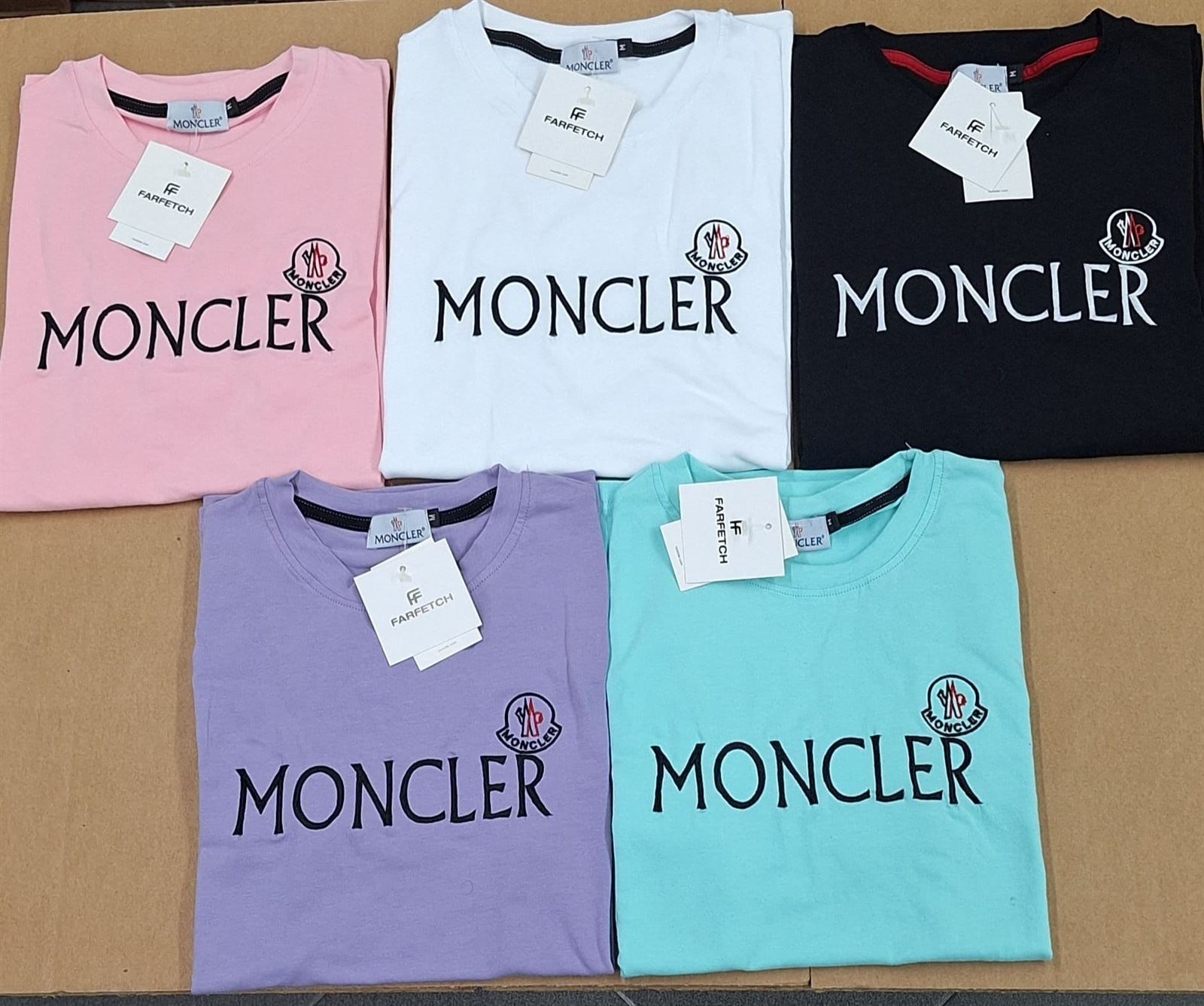 Camiseta Moncler bordada - Imagen 1