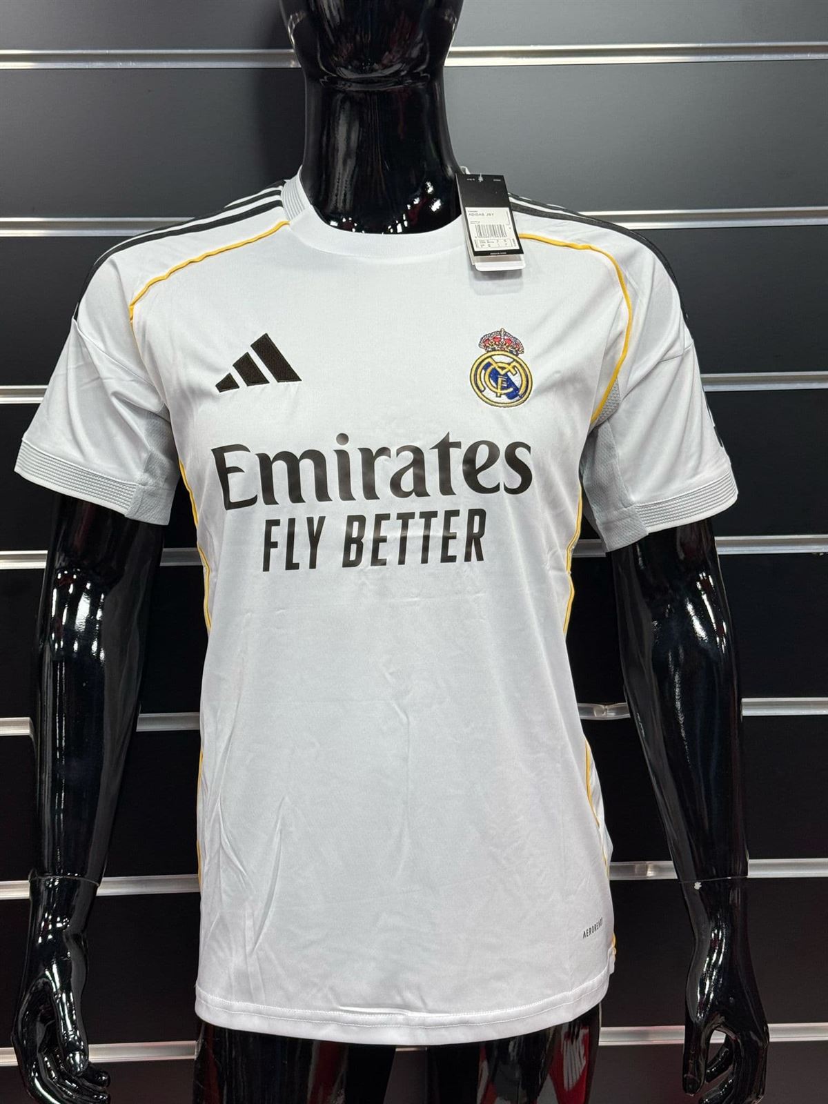 Camiseta real Madrid nueva temporada - Imagen 1