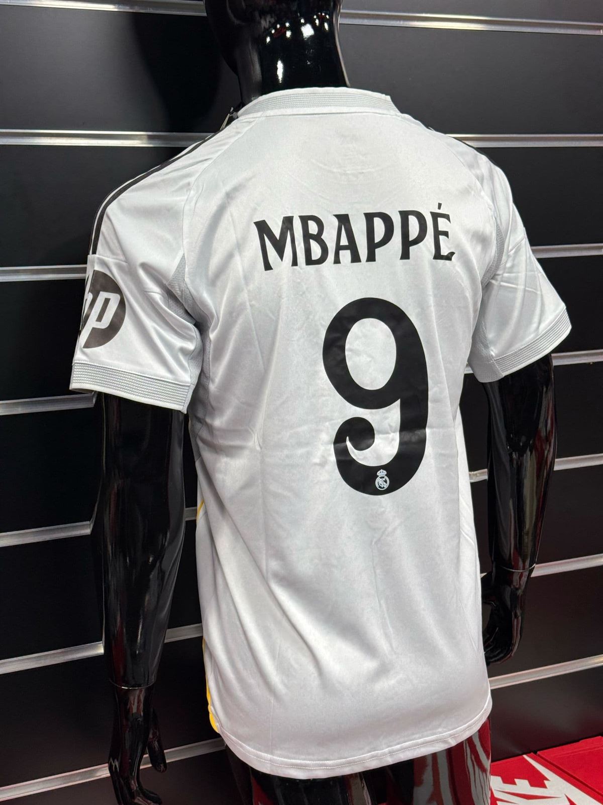 Camiseta real Madrid nueva temporada - Imagen 2