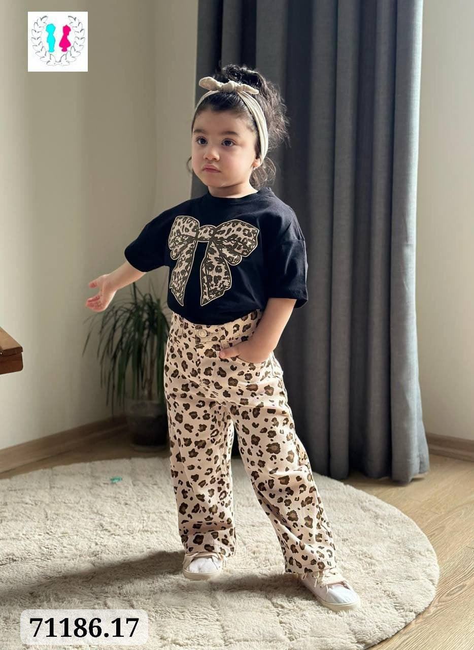 Camiseta y pantalón leopardo niña - Imagen 2