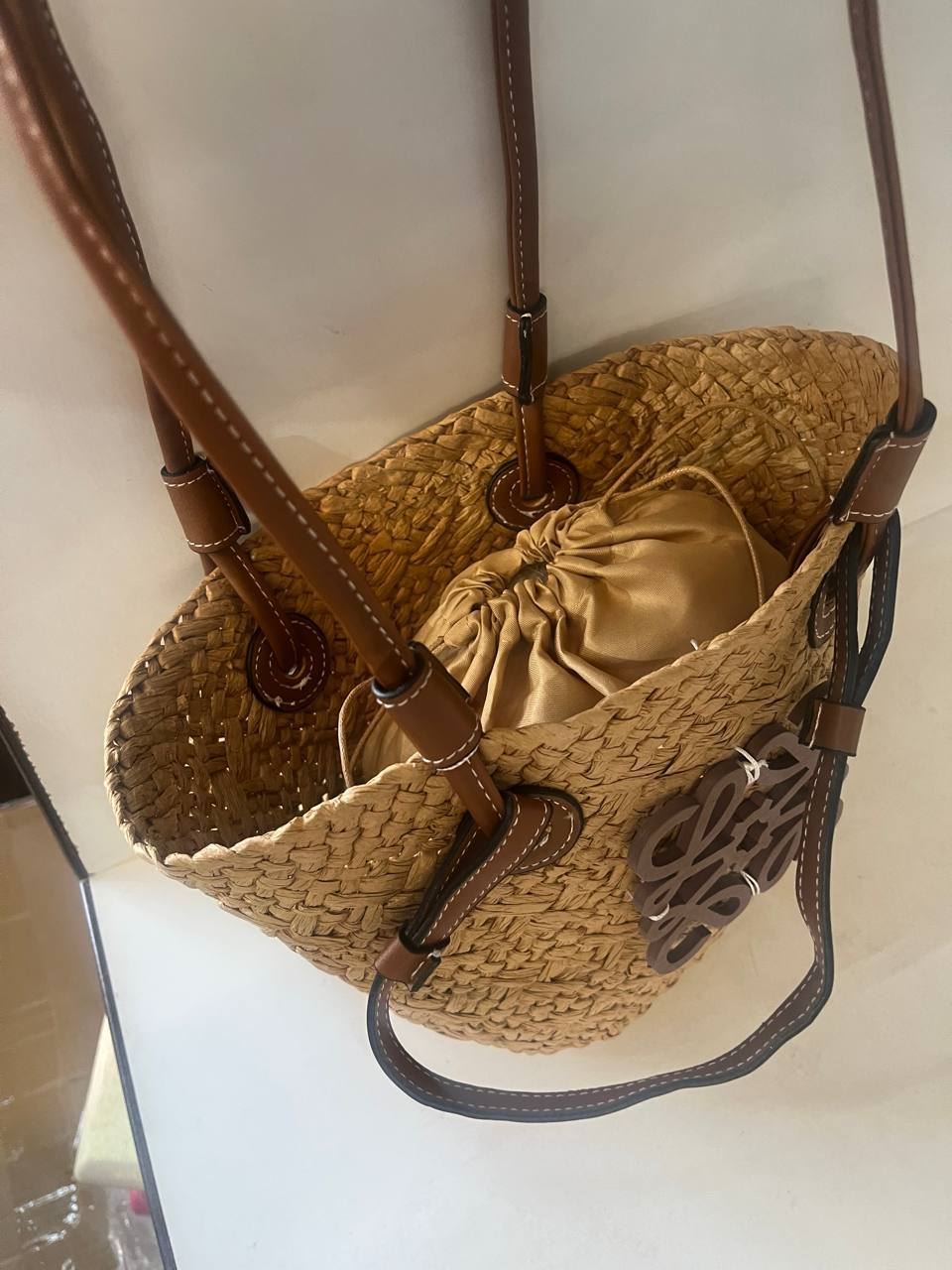 Capazo anagram Loewe - Imagen 3