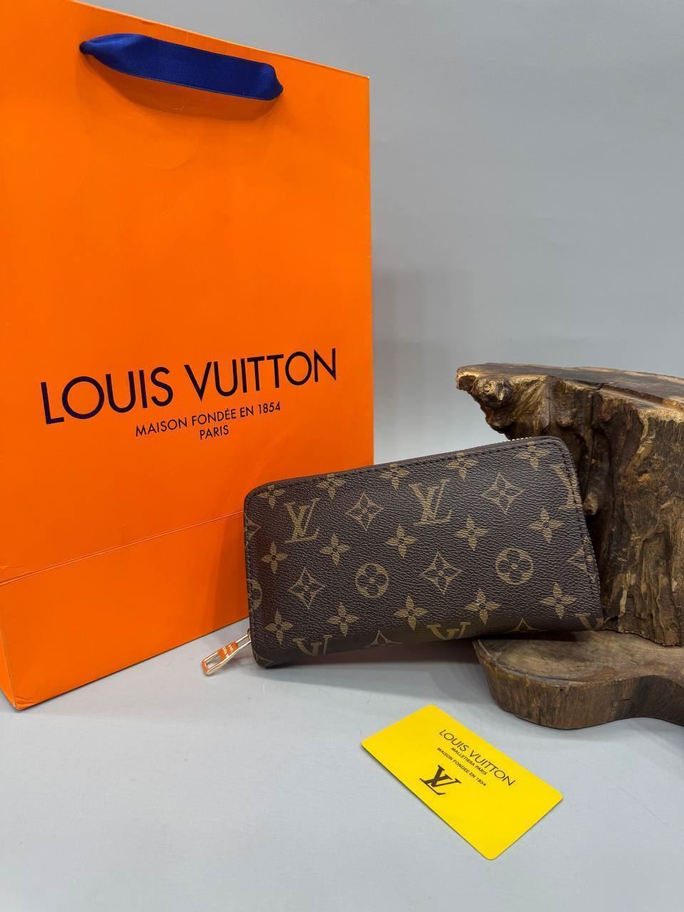 Cartera grande Louis Vuitton - Imagen 1