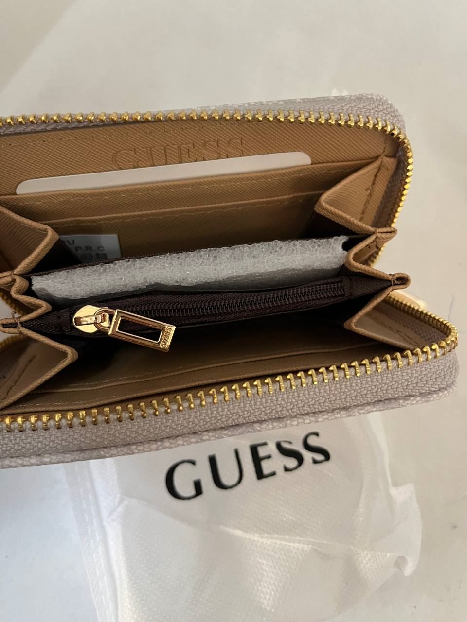 Cartera Guess pequeña - Imagen 2