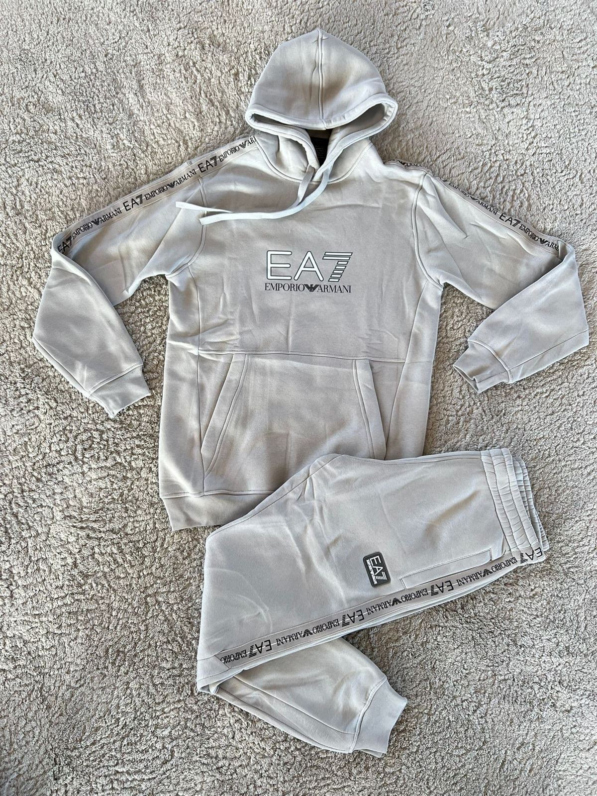 Chándal Armani de hombre - Imagen 1