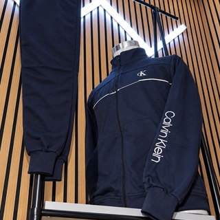 Chándal Calvin Klein bordado - Imagen 2