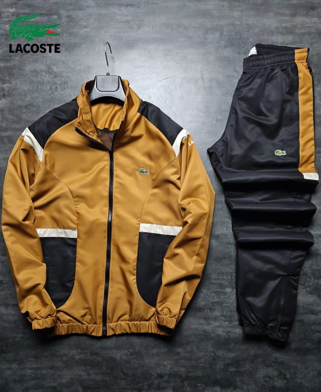 Chándal Lacoste poliéster - Imagen 1