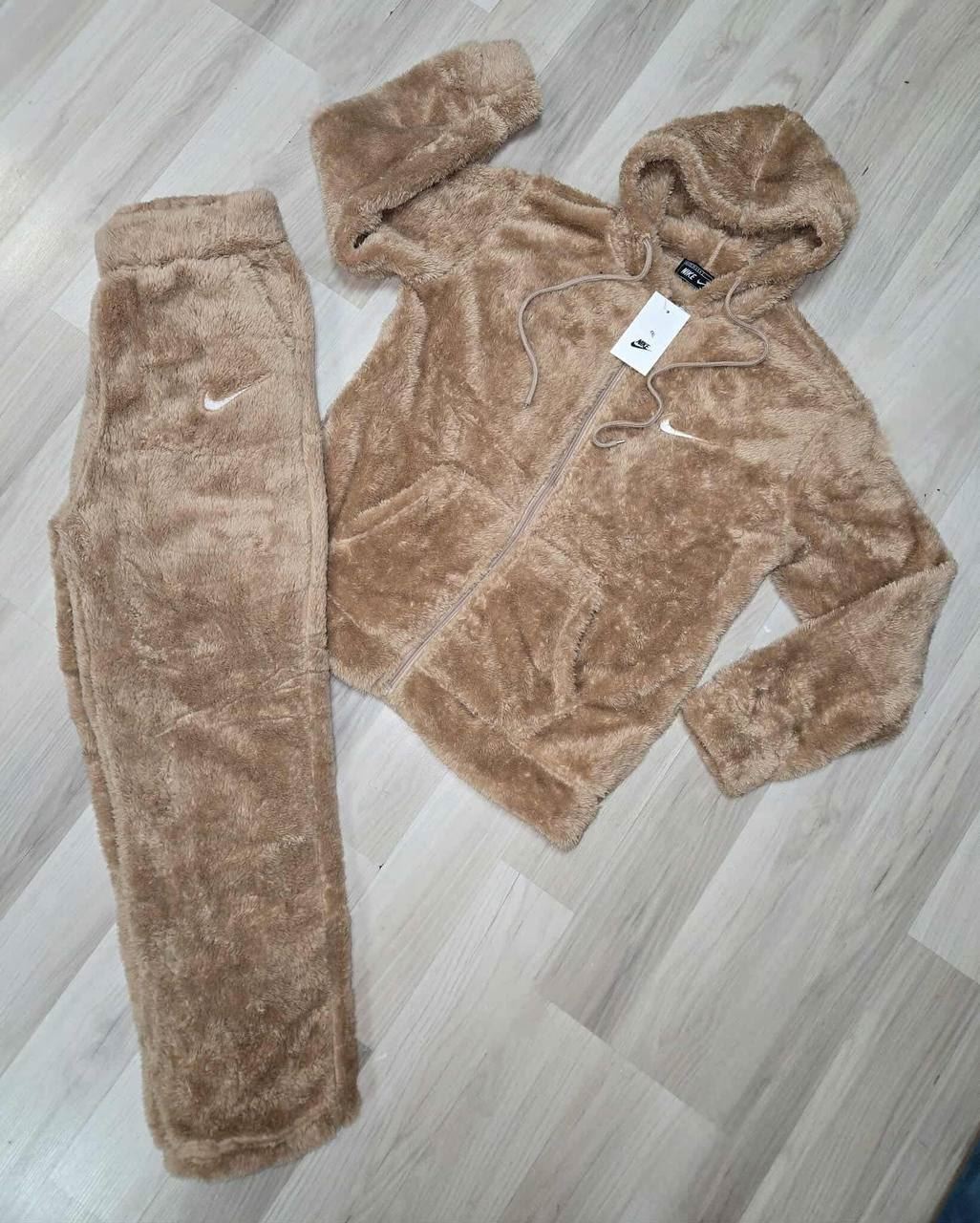 Chándal Nike borrego de mujer - Imagen 4