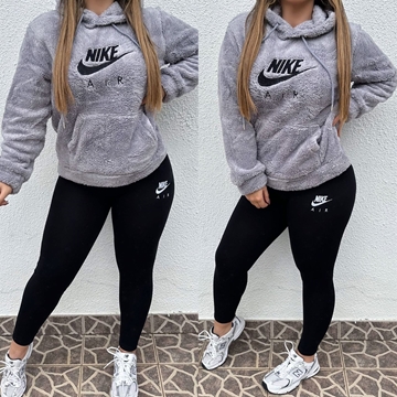 Chándal Nike de mujer - Imagen 1