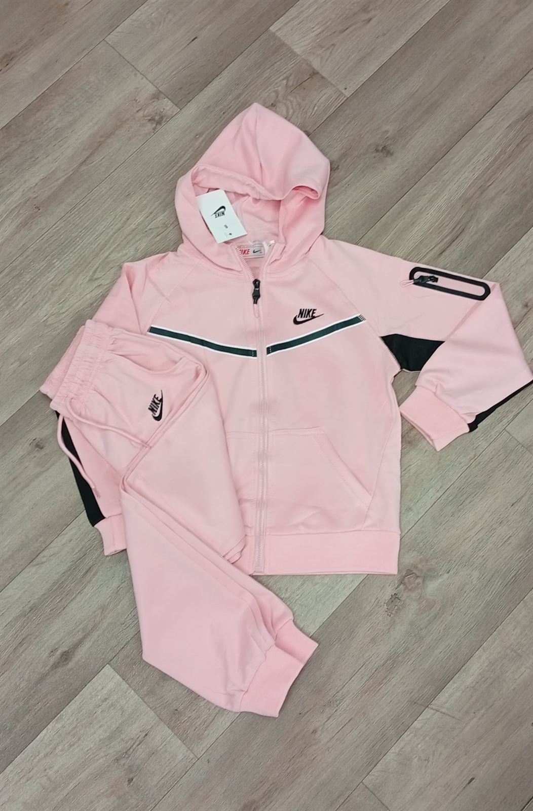 Chándal Nike tech - Imagen 1