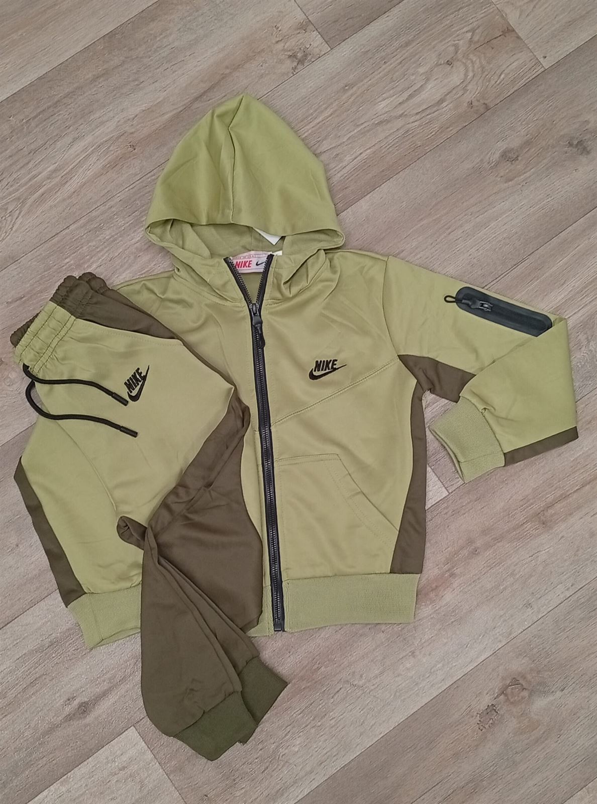 Chándal Nike tech - Imagen 1