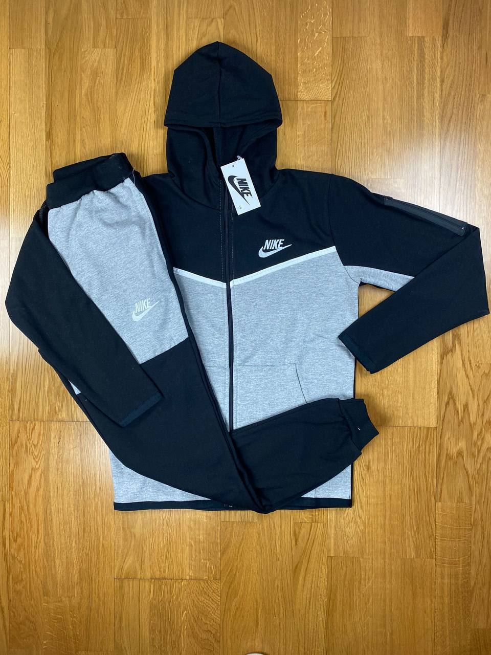 Chándal Nike Tech - Imagen 1