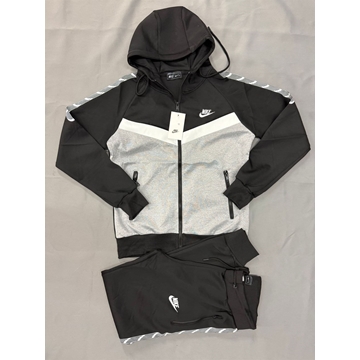 Chándal Nike - Imagen 2