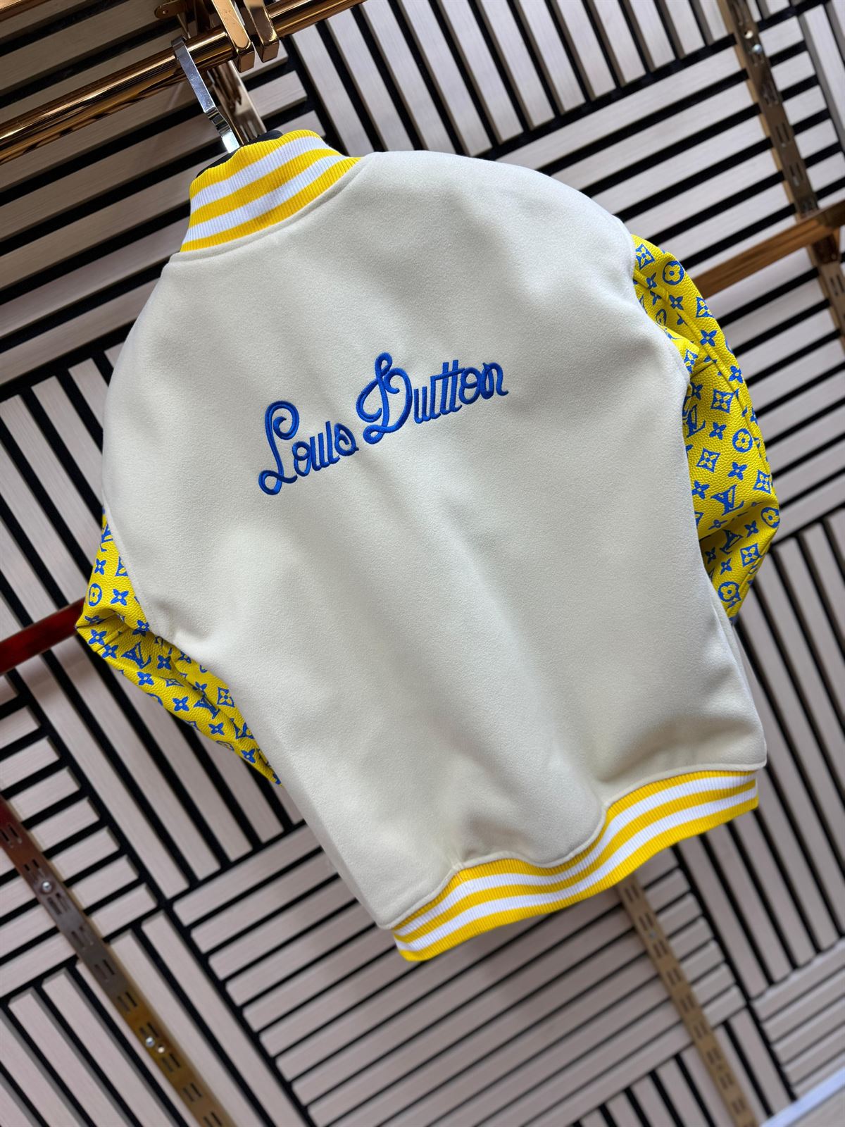 Chaqueta Louis Vuitton amarilla - Imagen 4