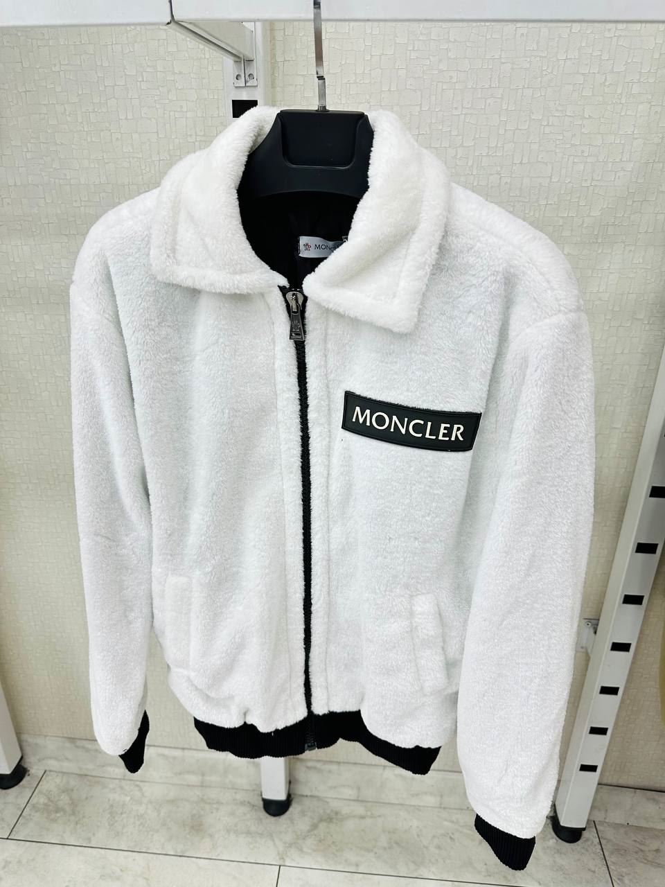Chaqueta Moncler con pelo de borrego - Imagen 1
