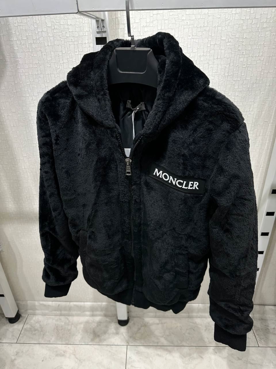 Chaqueta Moncler con pelo de borrego - Imagen 4