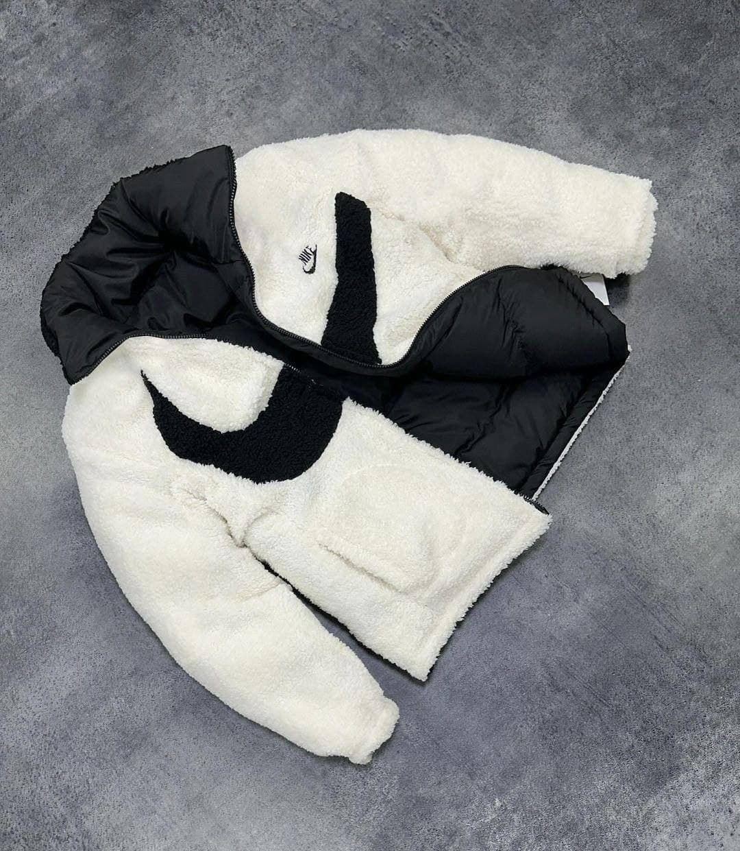 Chaqueta Nike borrego reversible - Imagen 3