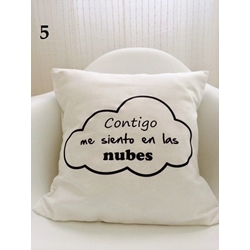 Cojín  personalizado  San valentin contigo me siento en las nubes - Imagen 1