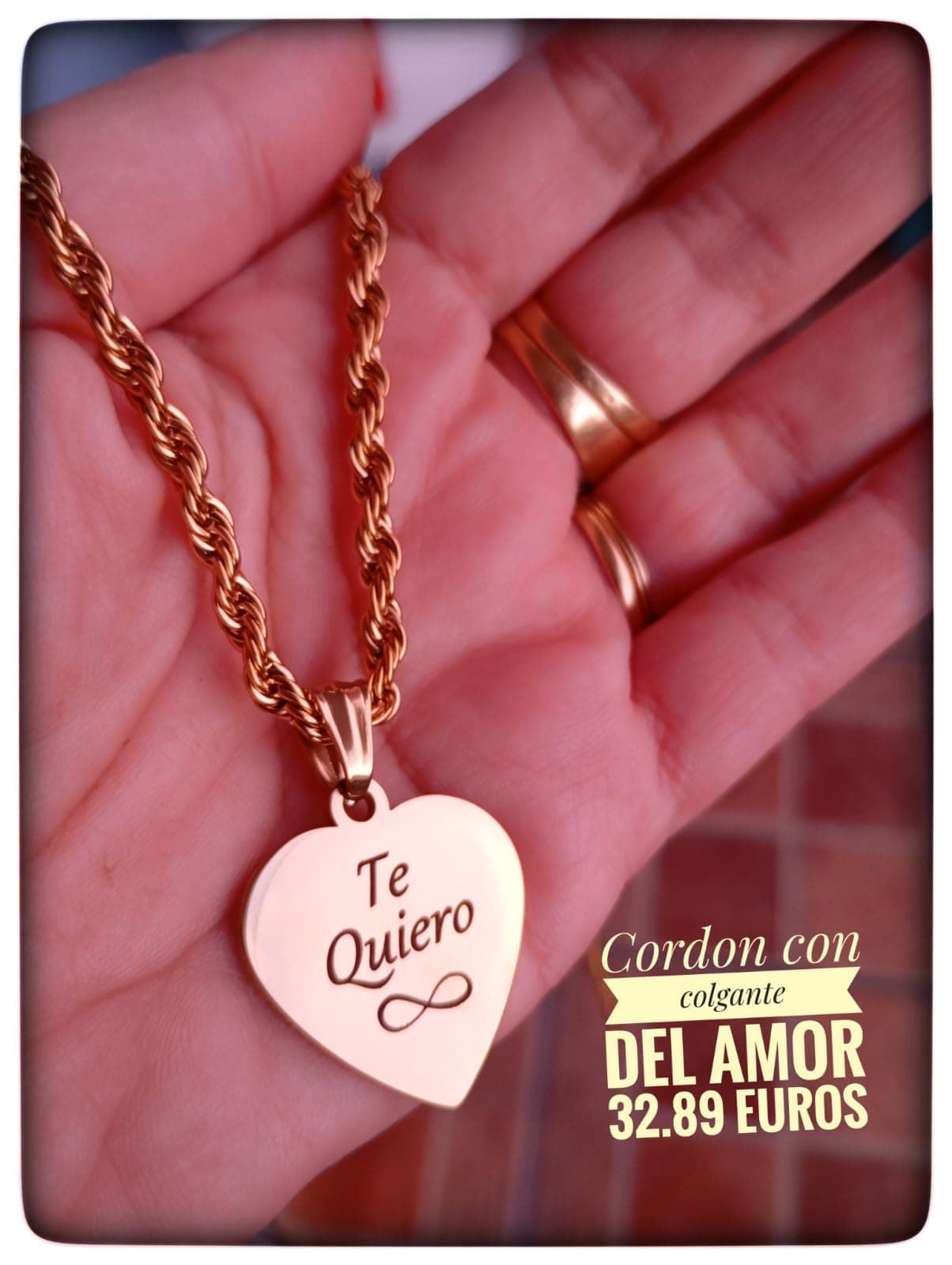 Collar con medalla de corazón personalizado - Imagen 1