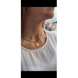 Collar virgen del Rocío con piedras naturales - Imagen 1