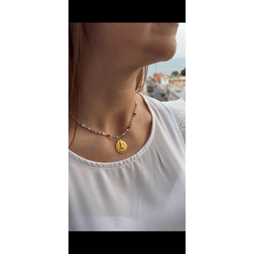 Collar virgen del Rocío con piedras naturales - Imagen 1