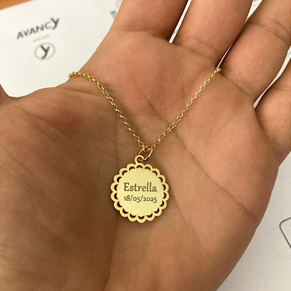 Collar virgen María plata bajada en oro primera comunión - Imagen 3