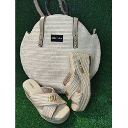 Combo  de bolso y sandalias cruzadas Bimba y Lola - Imagen 2