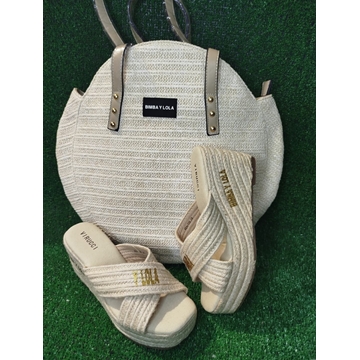 Combo  de bolso y sandalias cruzadas Bimba y Lola - Imagen 2