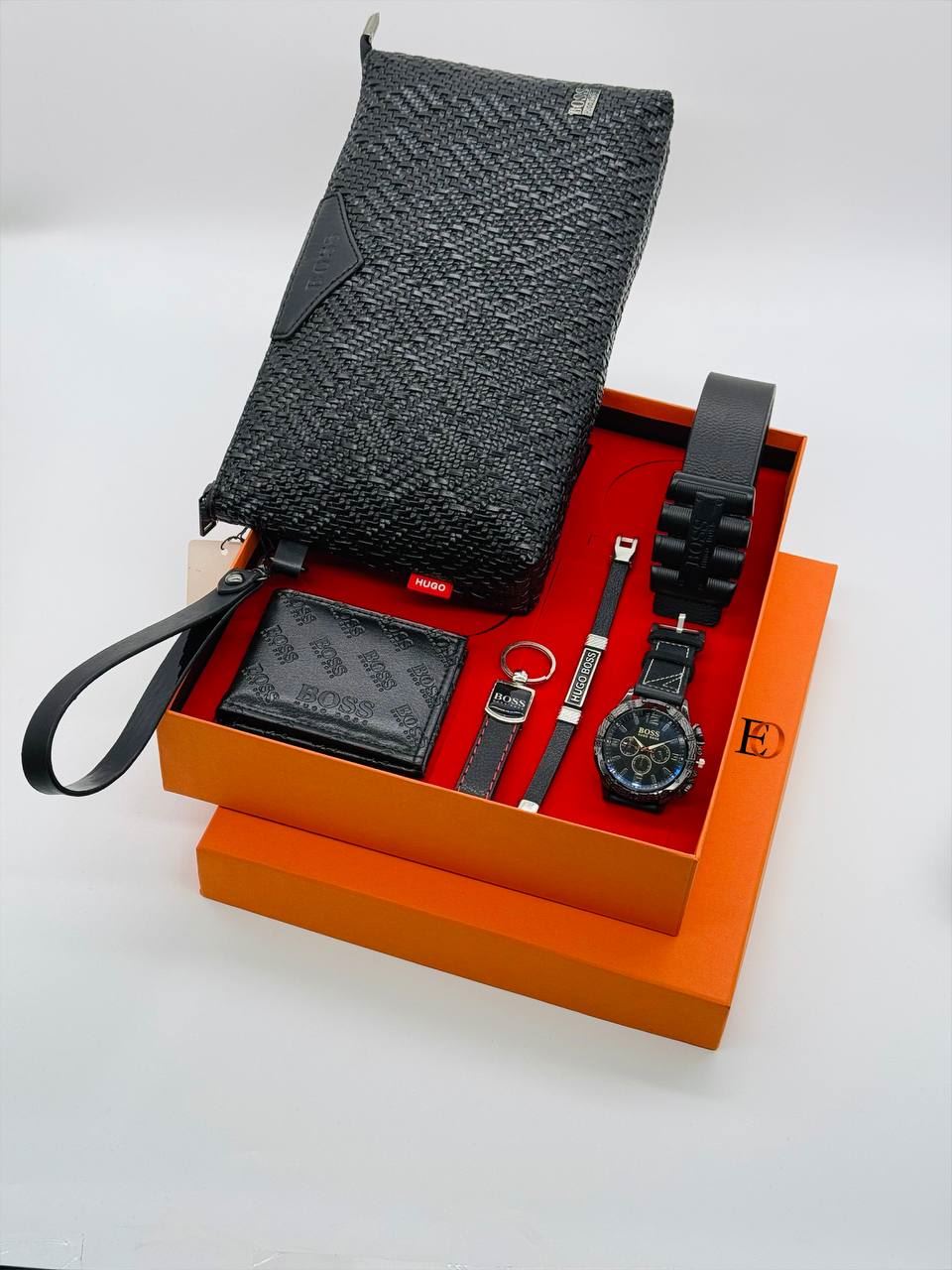 Conjunto accesorios reloj y neceser Hugo Boss - Imagen 1