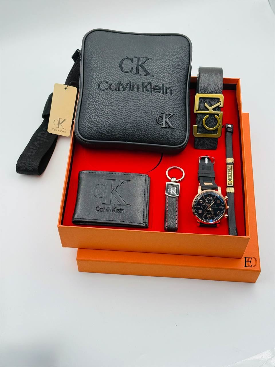 Conjunto bandolera y complementos Calvin Klein - Imagen 3