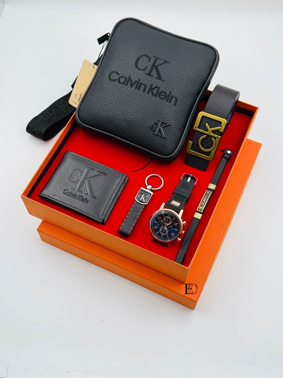 Conjunto bandolera y complementos Calvin Klein - Imagen 5