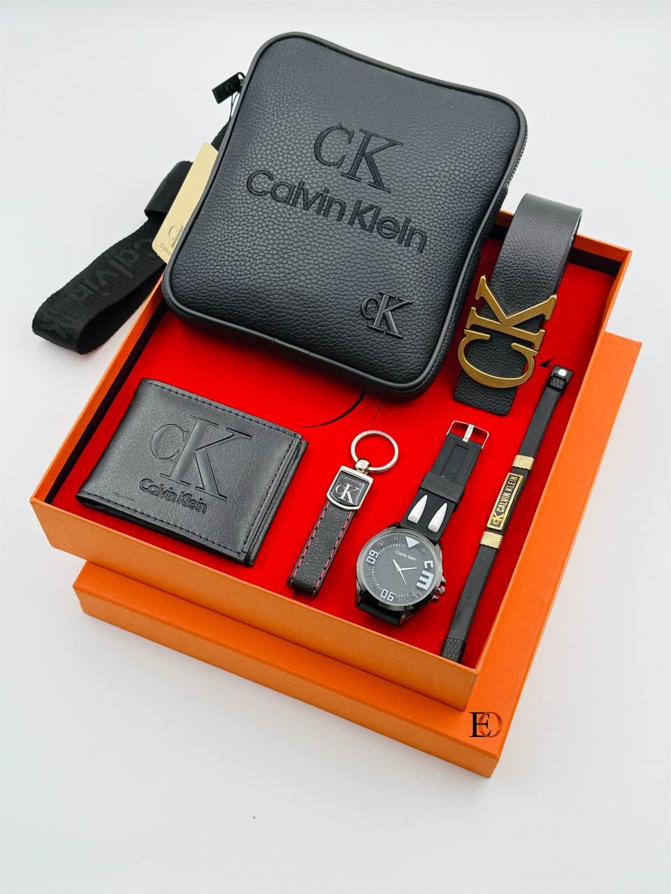Conjunto bandolera y complementos Calvin Klein - Imagen 7
