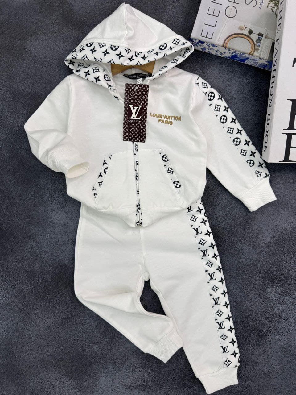 Conjunto bebé Louis Vuitton - Imagen 1